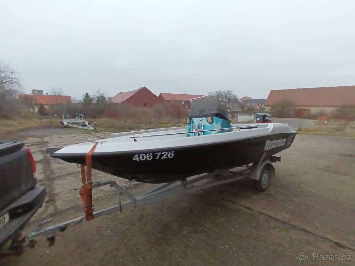 Rybářská loď motor Mercury 50 koní - 7