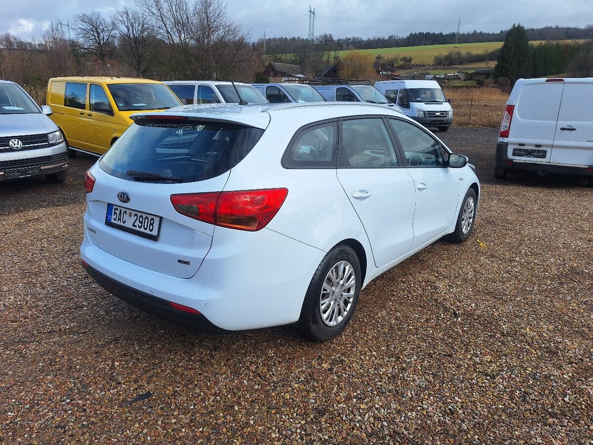 Kia Ceed 1.4 Crdi combi rv.2015 - 7