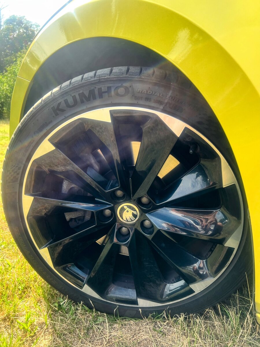 Škoda Superb combi 2.0 tsi, 206 kw - 7