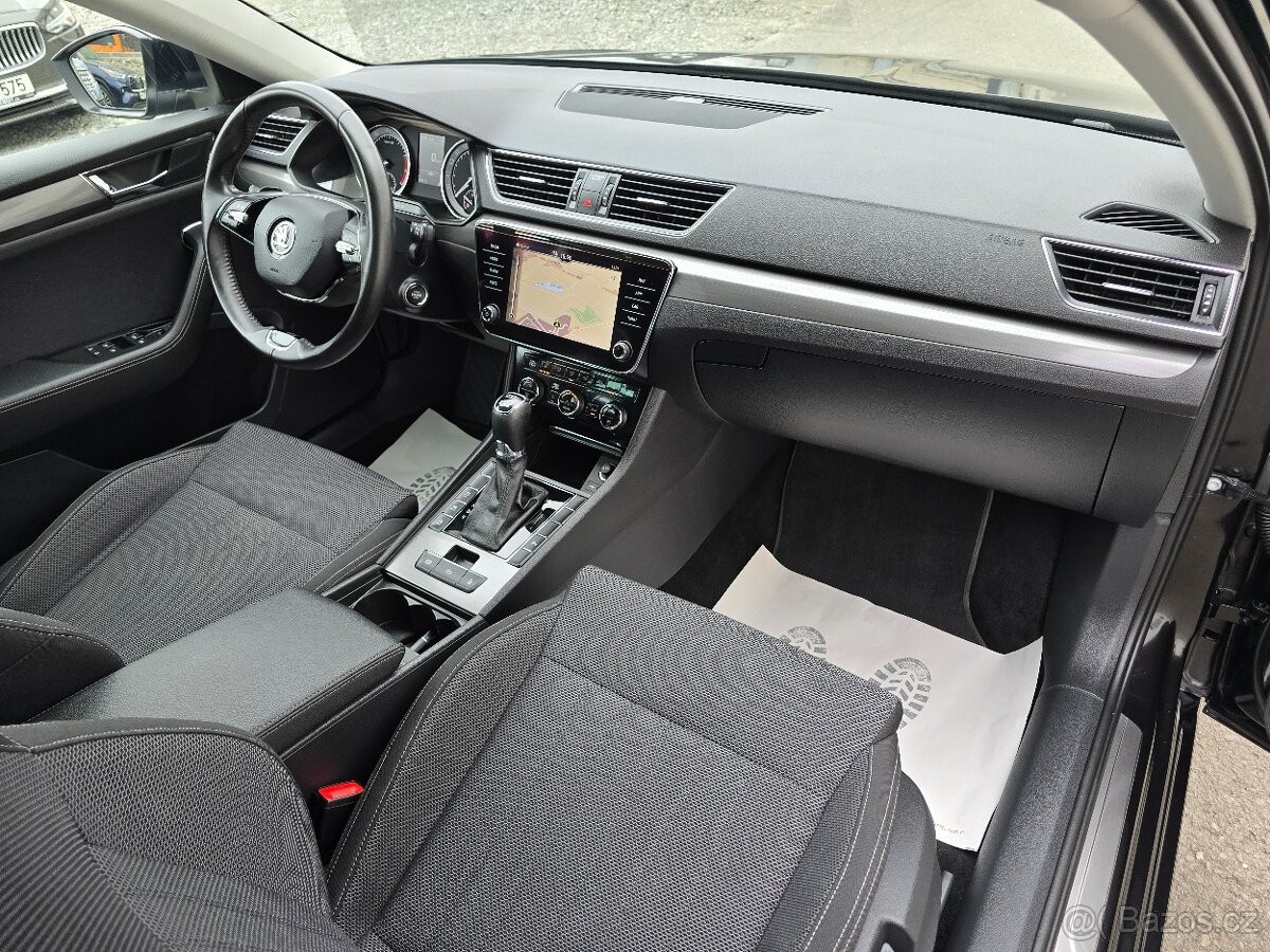 SUPERB 3 2,0TSI 200kW 4x4 DSG STYLE WEBASTO KAMERA NAVI -DPH - 7