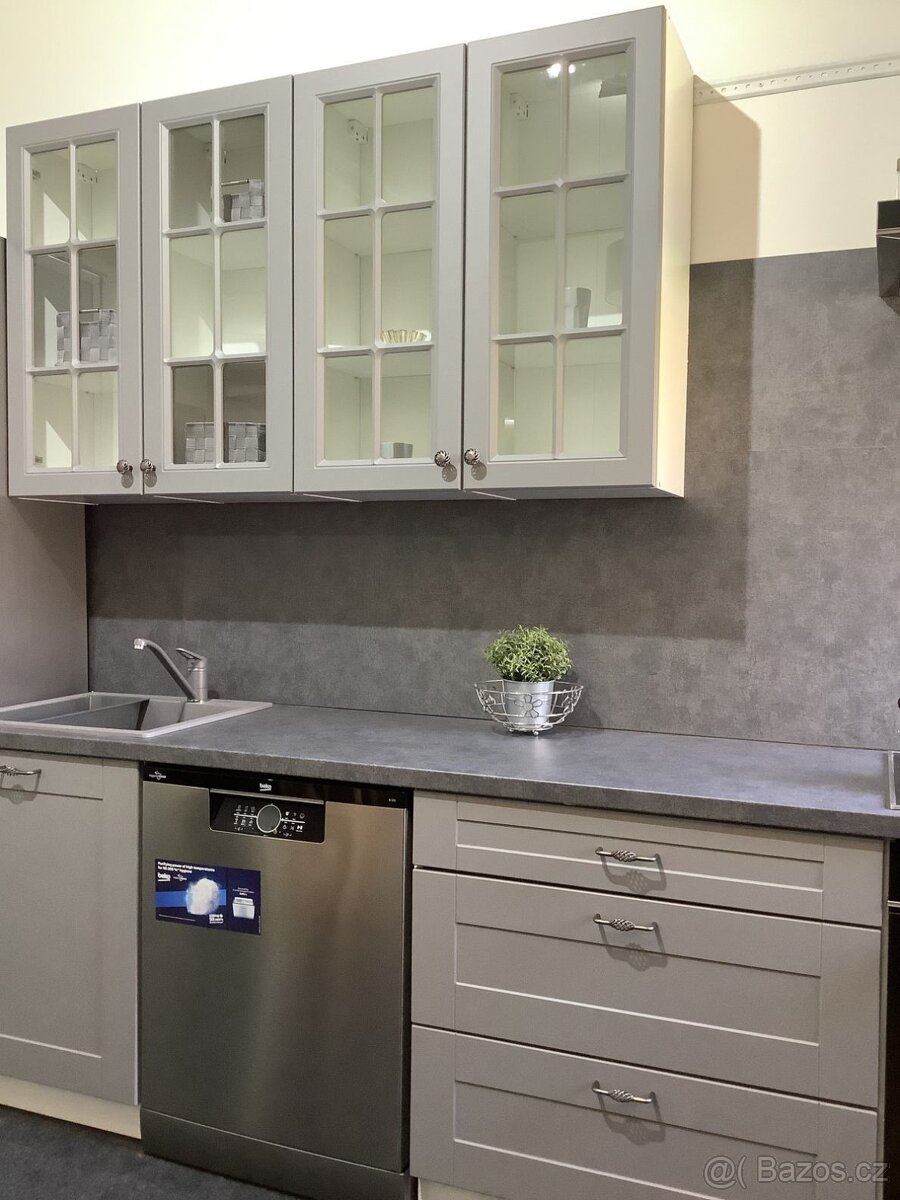 Moderní kuchyně v šedé barvě CARMEN - 7