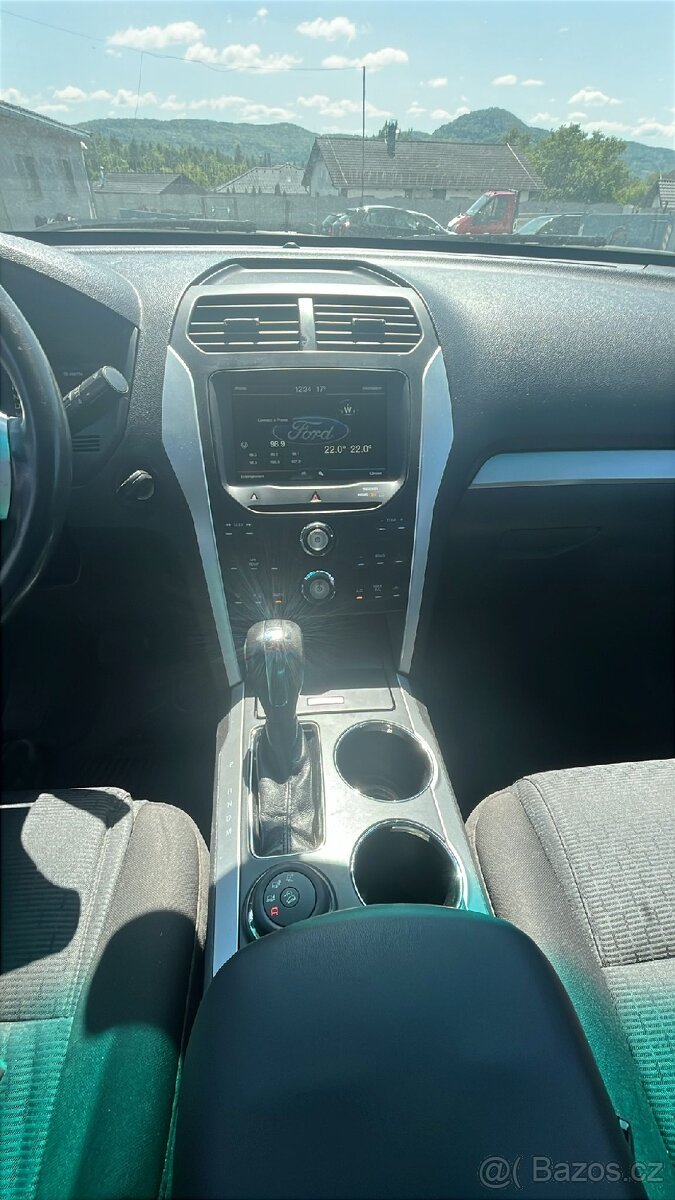 Ford Explorer - 7