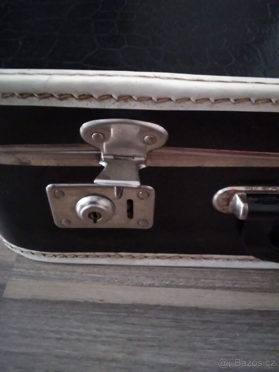 retro Kufr, zn. KAZETO - 7