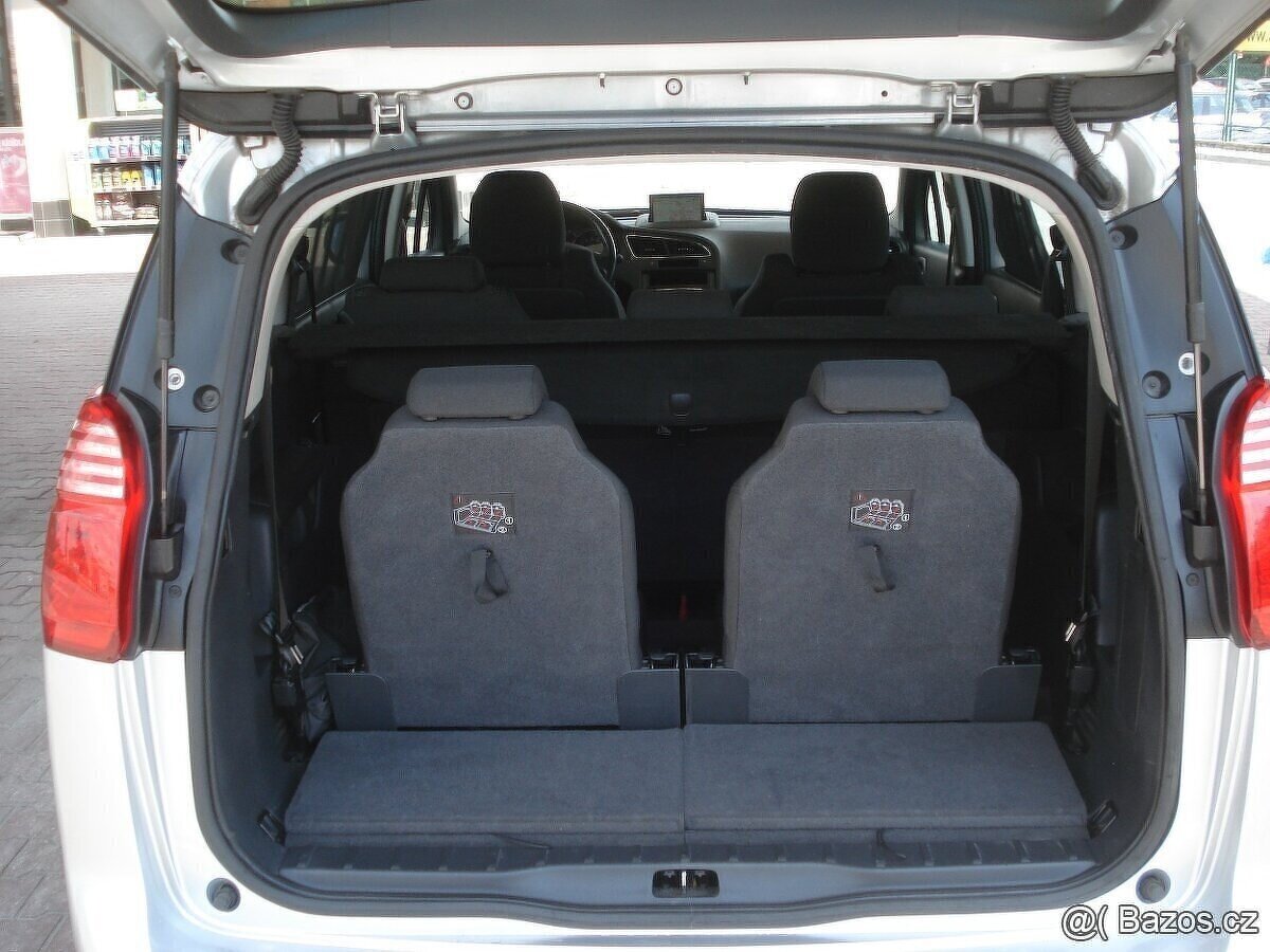 Peugeot 5008 1.6 HDi 7 MIST NAVI - 7