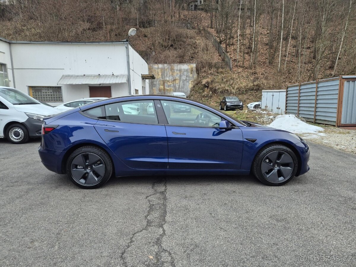 Tesla Model 3 STANDART PLUS 208kw - 37 831 km - 7