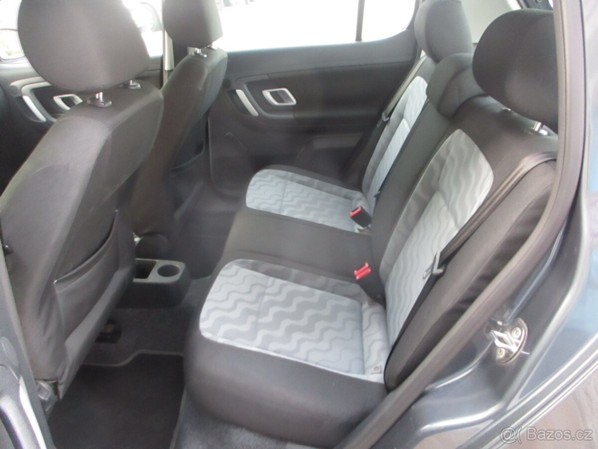 Škoda Fabia 1.2 HTP ČR 1.MAJ. - 7