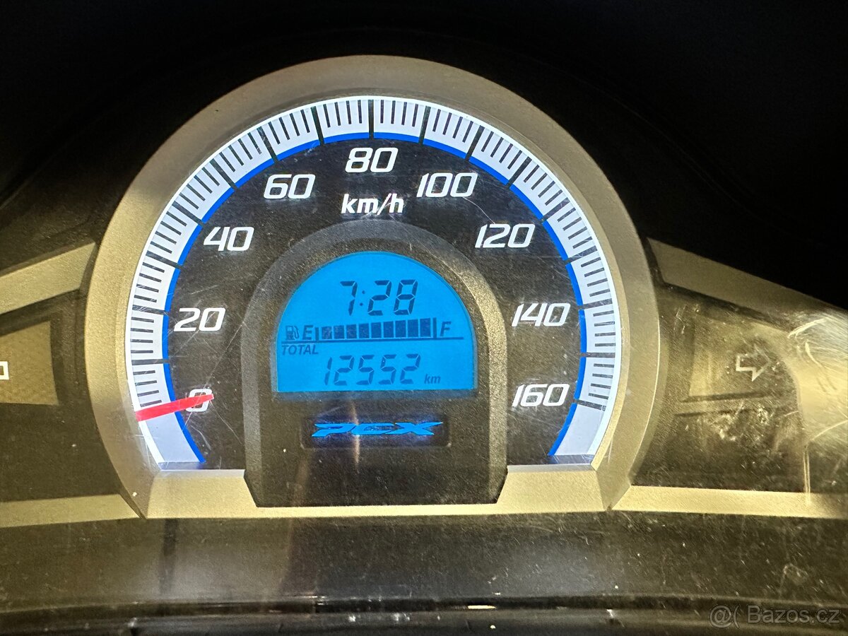 Honda PCX 125. 2015 - 7