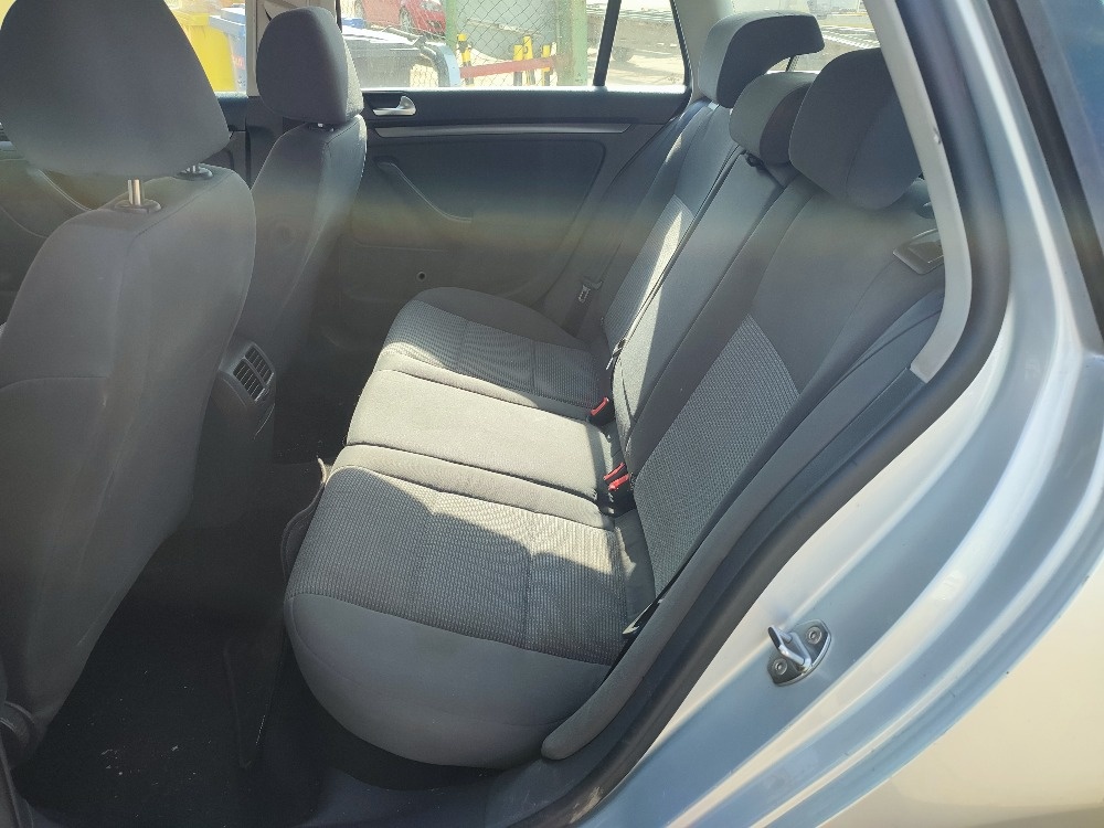 VW Golf č. 2338 - 7
