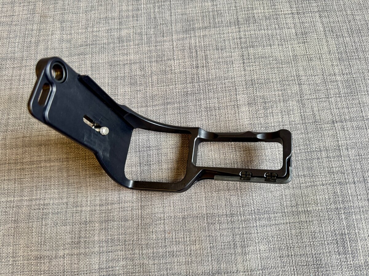 Fuji GFX 100ii Battery Grip + L Plate - 7