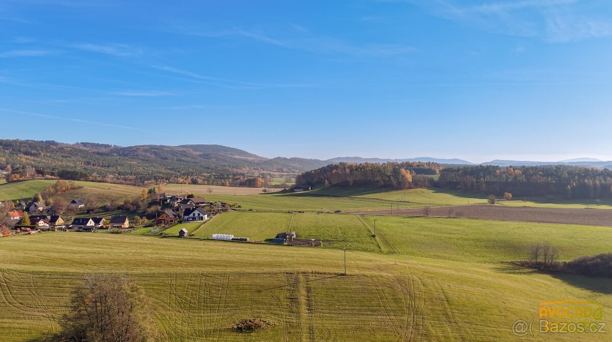 Stavební pozemek s výhledy. - 7