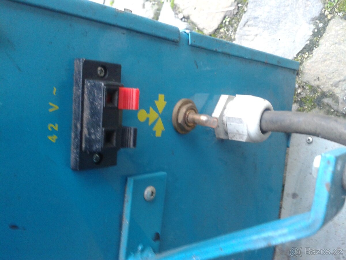 CO2 svářečka ETP Autocomp 325 - 7