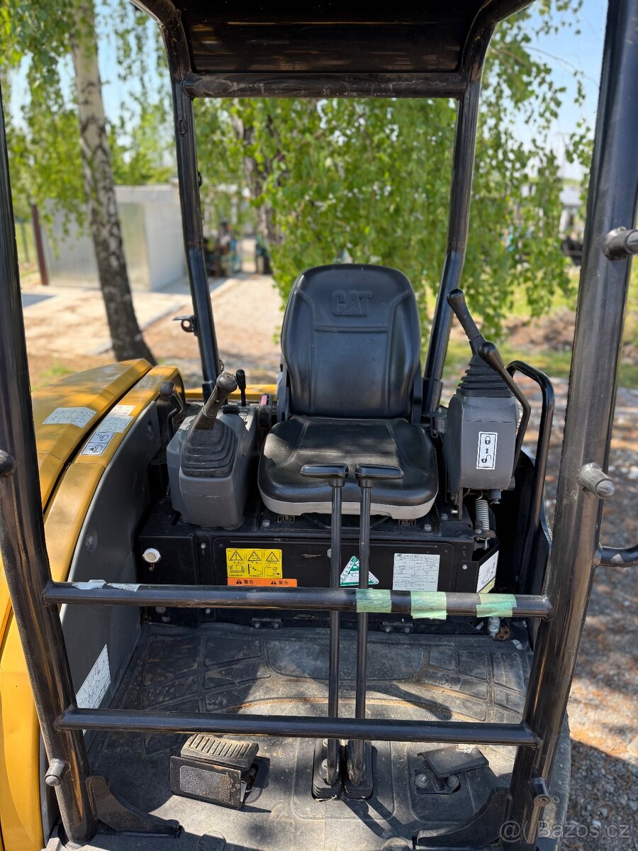 CATERPILLAR 303E - 7