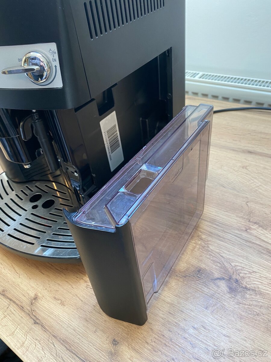 Kávovar Delonghi Magnifica - 7