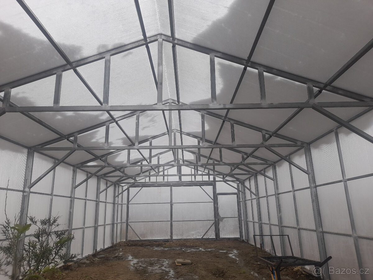 Skleník z polykarbonátu - 7