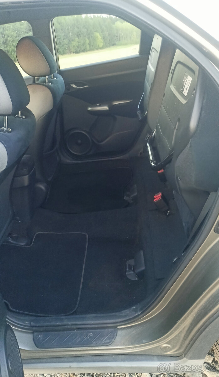 Honda Civic 1.4 5D - 7
