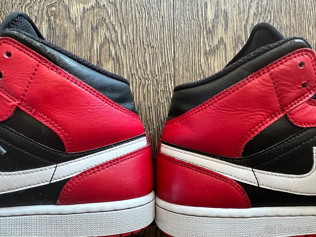 Kotníčkové tenisky Nike Sneakers Air Jordan 1 Mid - 7