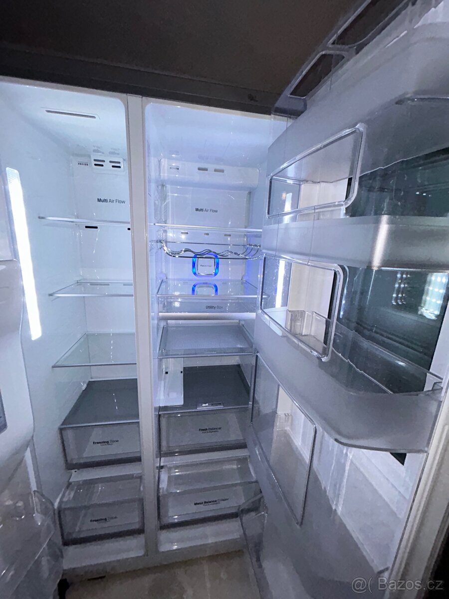 Americká lednice LG - 7