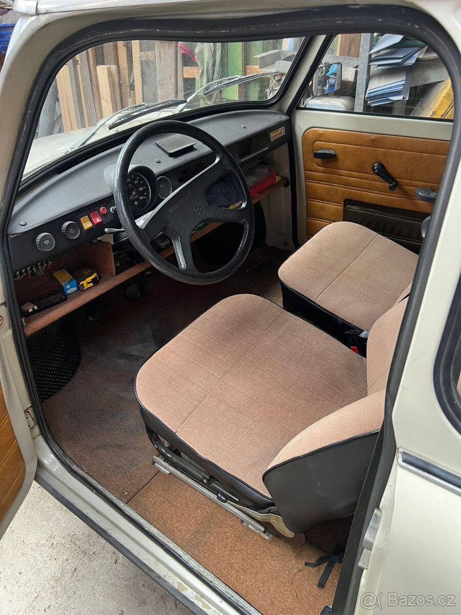 TRABANT 601 COMBI - 7