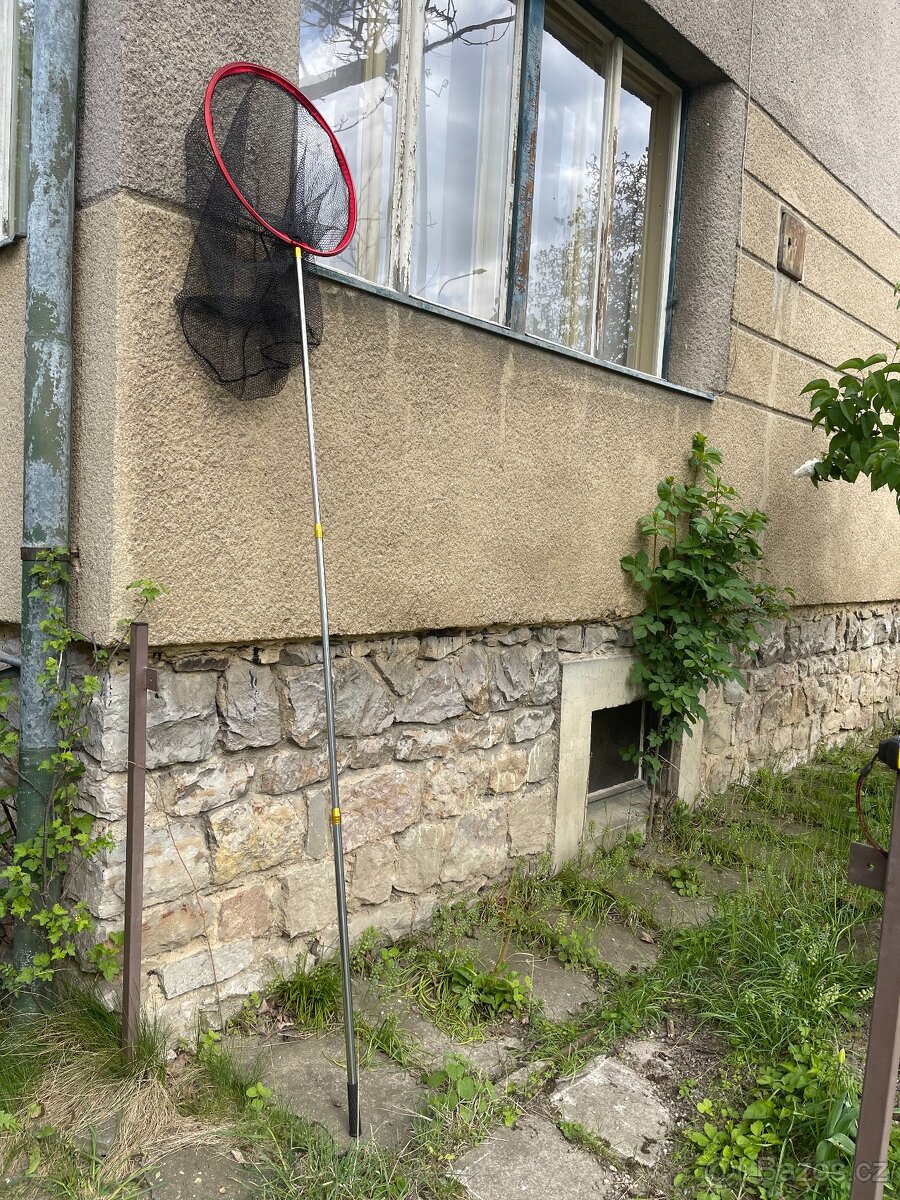 Teleskopický podběrák stědně velký - 7