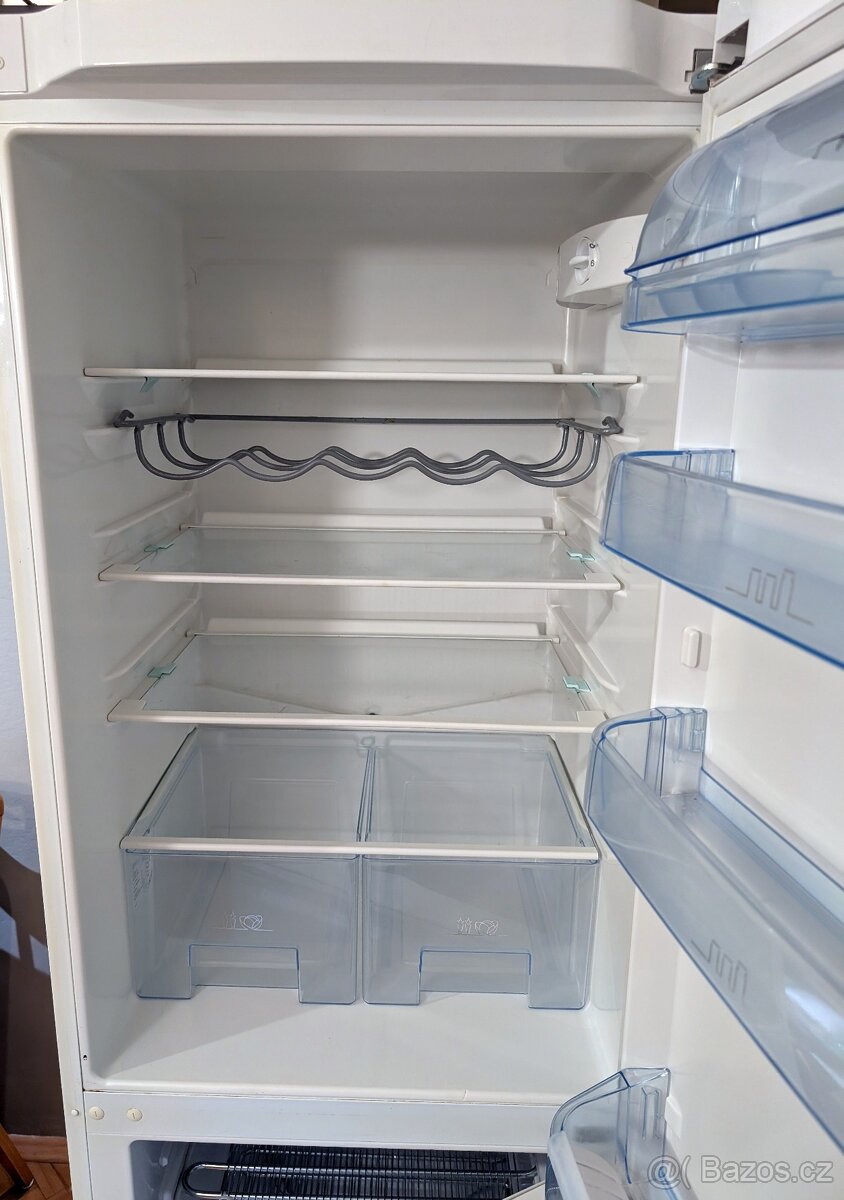 Lednice s mrazákem Electrolux výška 175cm, objem 336l - 7