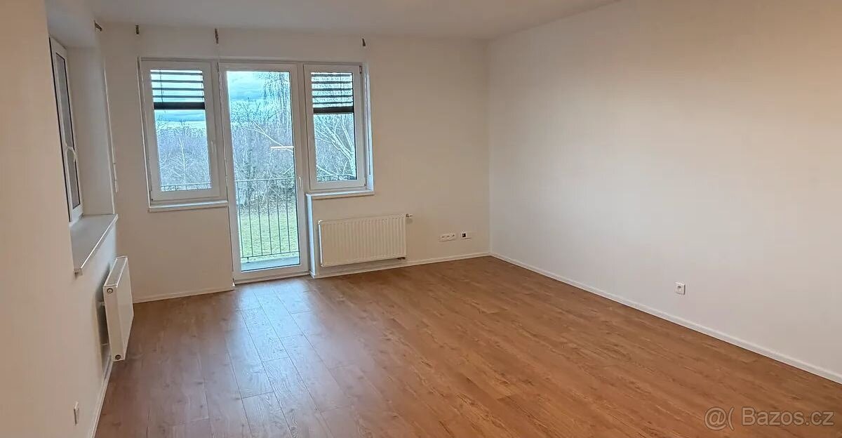 Pronájem 2+kk - 7