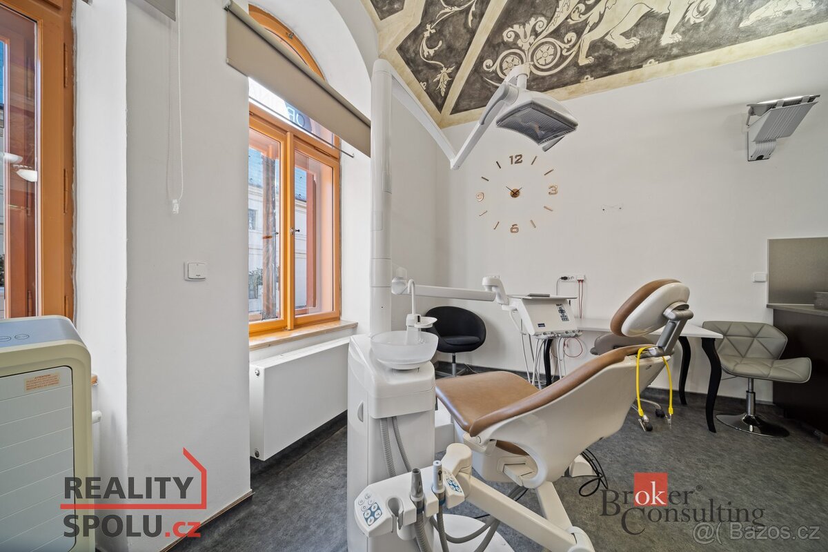 Prodej, komerční/ordinace, 134 m2, Komenského 264/5, 50003 H - 7