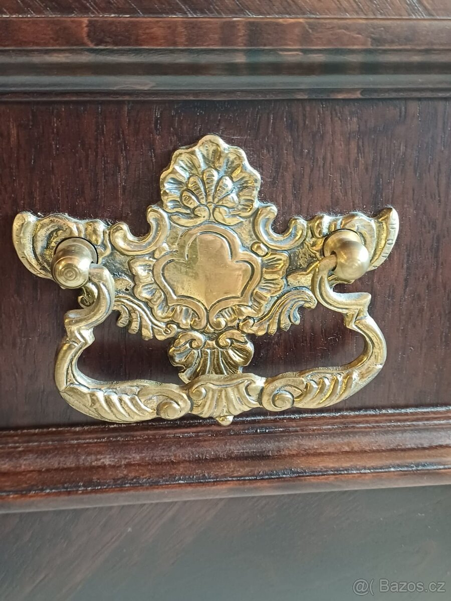 Komody a vytríny - 7