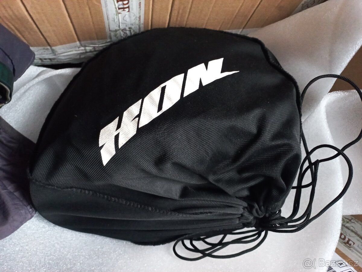 Přilba na motorku - 7