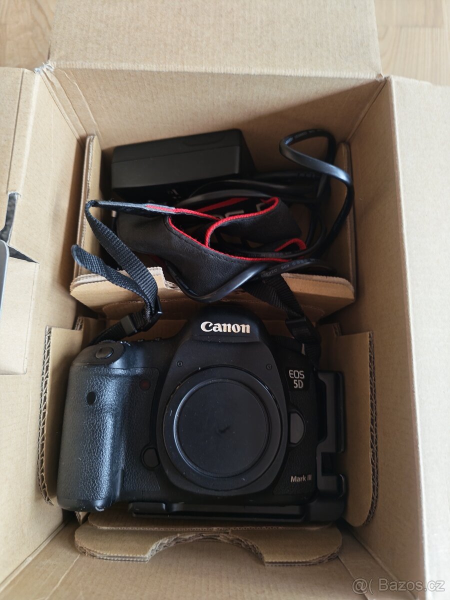 Canon EOS 5D Mark III - 7