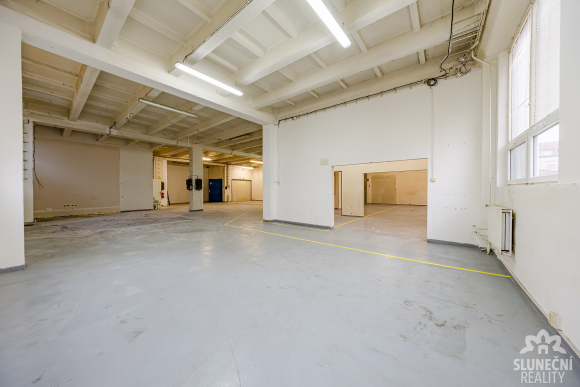 Pronájem skladových / výrobních prostor – 348 m², Uherský Br - 7