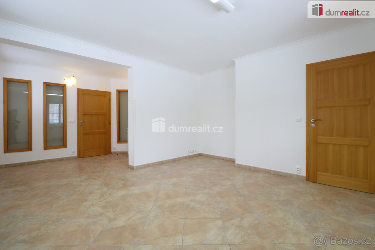 Pronájem komerčního prostoru - ordinace - 7