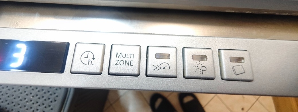 Whirlpool A++,8 programů,14 sad,6 smysl,Power Clean - 7