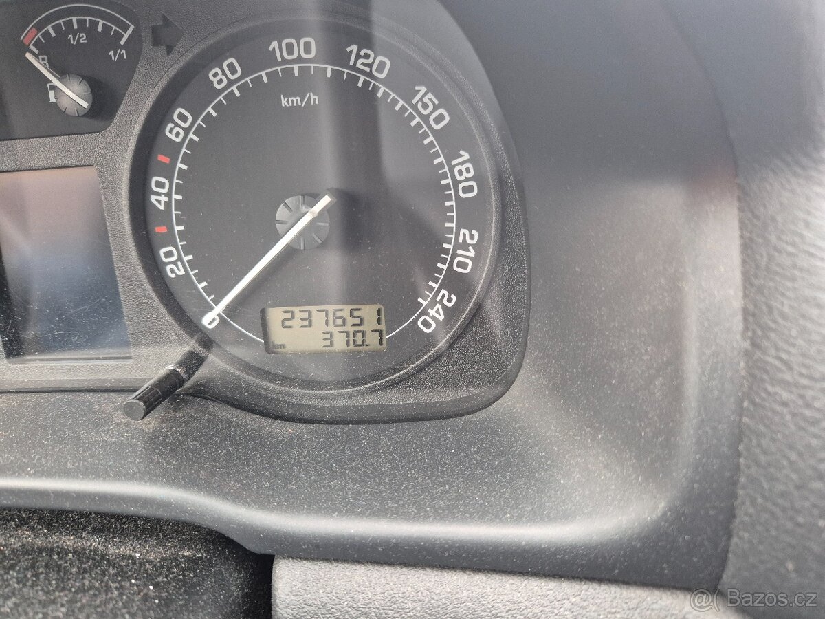 Skoda octavia kombi 2.0 - 7