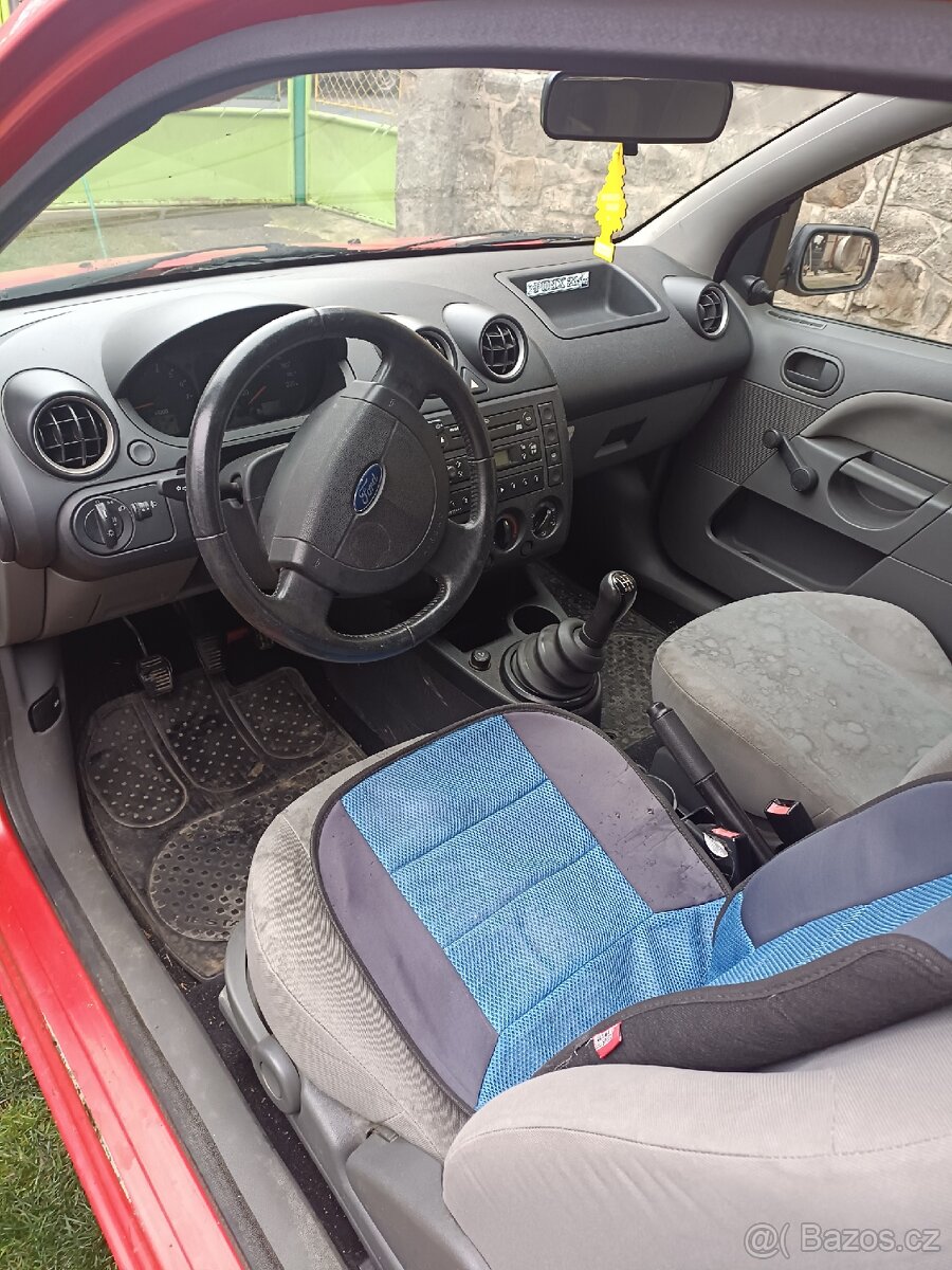 Ford Fiesta 1.4 - 7