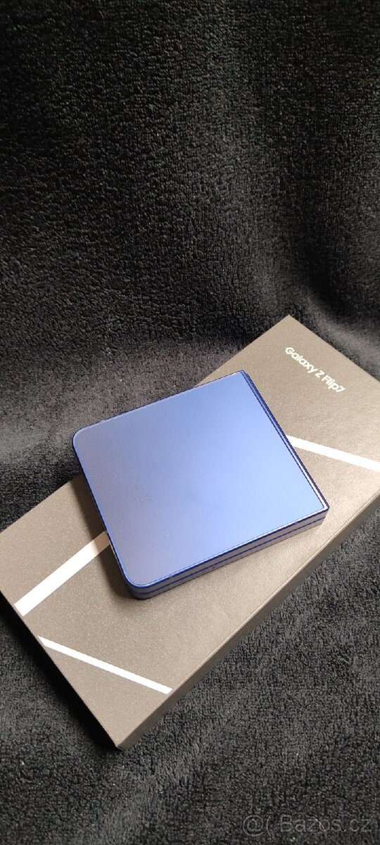 Samsung Z Flip 7 512GB - 7