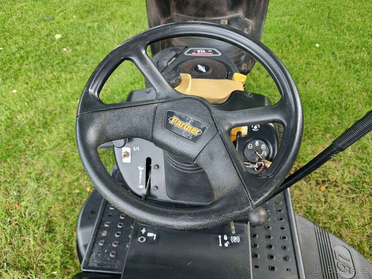 Zahradní traktor Partner P11597 - 7