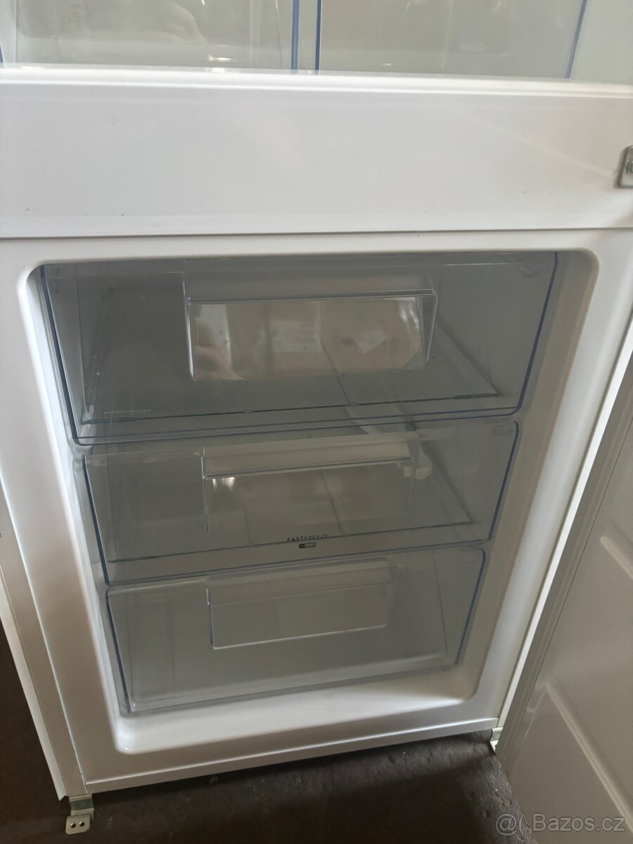 Lednice Electrolux vestavná - 7