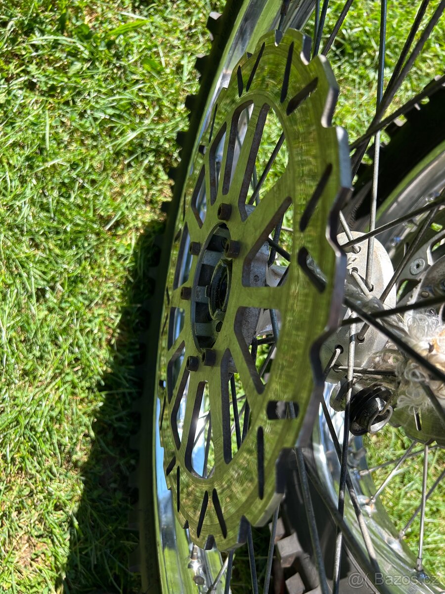 Kola Yamaha WR 125 R - 7