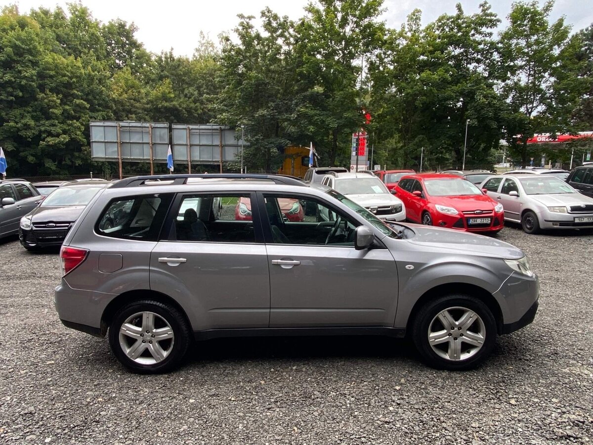 Subaru Forester 2.0i 110kW 4x4 automat klima tempomat 164tkm - 7