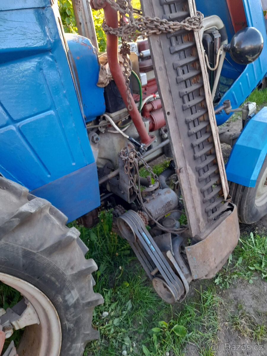 Zetor 3011 po velke opravě s spz bez stk s čápem - 7