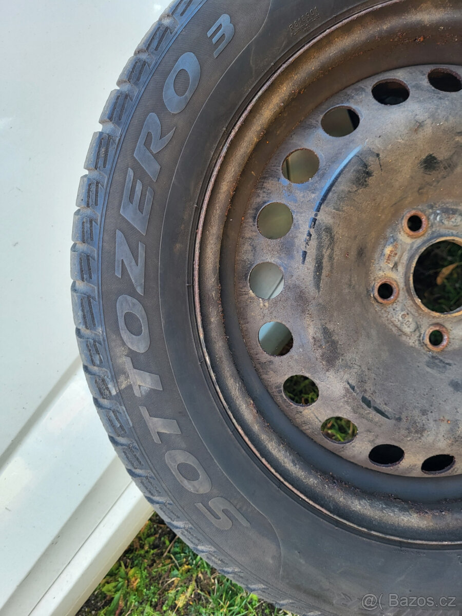 Zimní pneumatiky s disky původně na Ford Mondeo, a další - 7