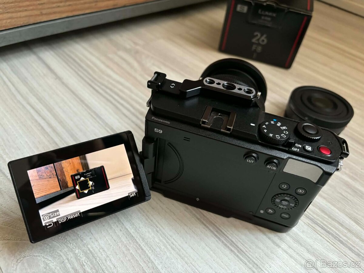 PANASONIC Lumix DC-S9 + 18-40 mm + 26 mm bílý - 7
