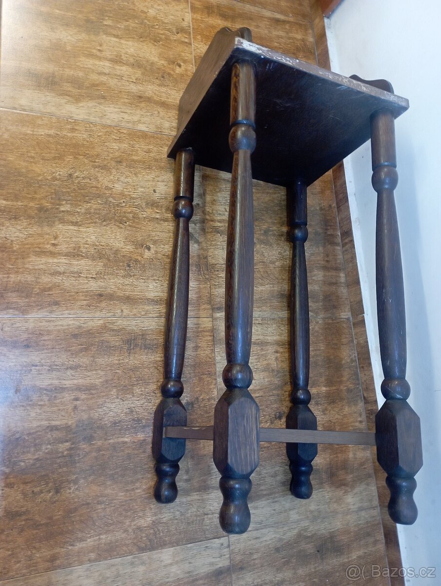 Stolek na telefon - 7