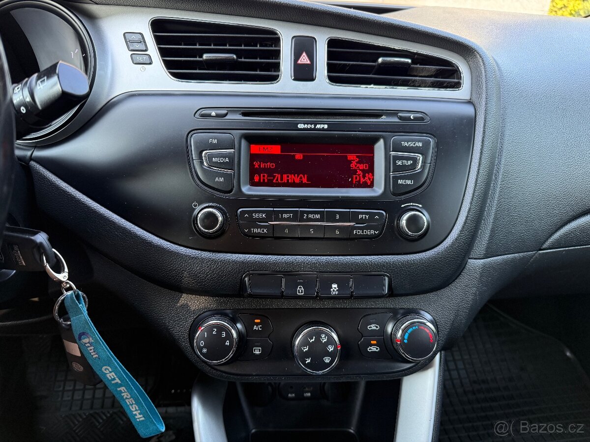 Kia Ceed, 2013, 1.4 CRDi 66kW, klima, nové STK, Tažné - 7