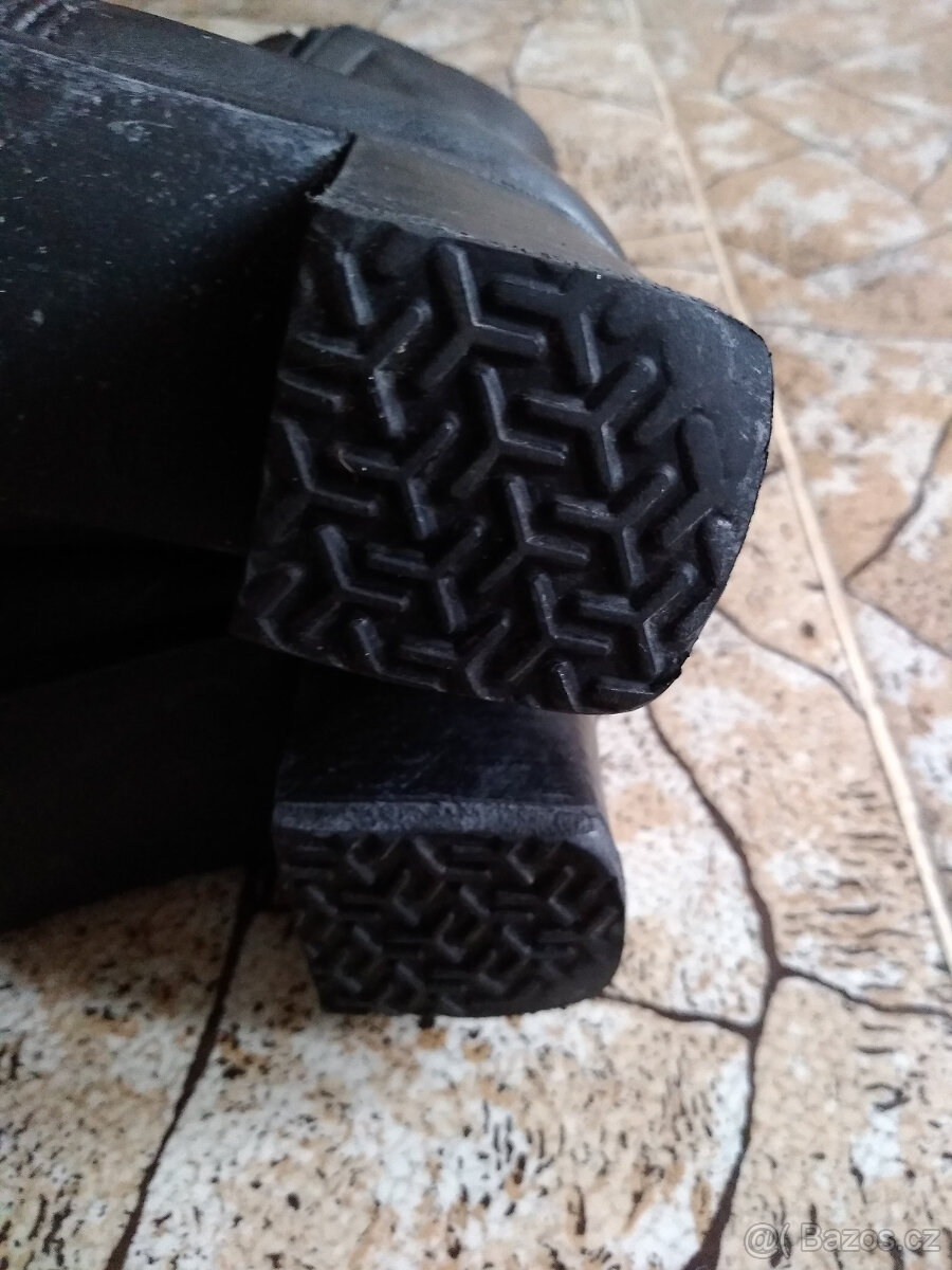 Dámské zimní boty kožené zachovalé s kožiškem - 7