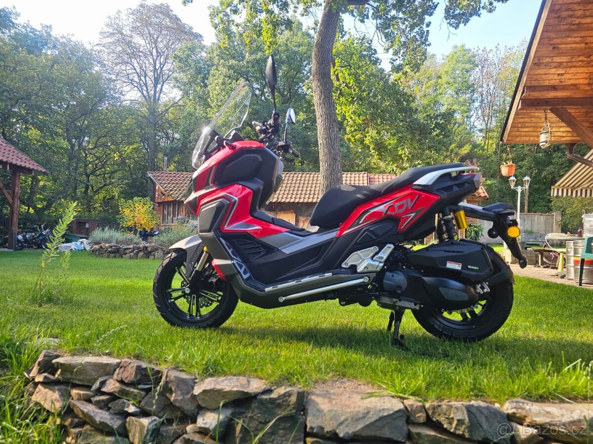Nový skútr TUMOTO XDV 300 - 7