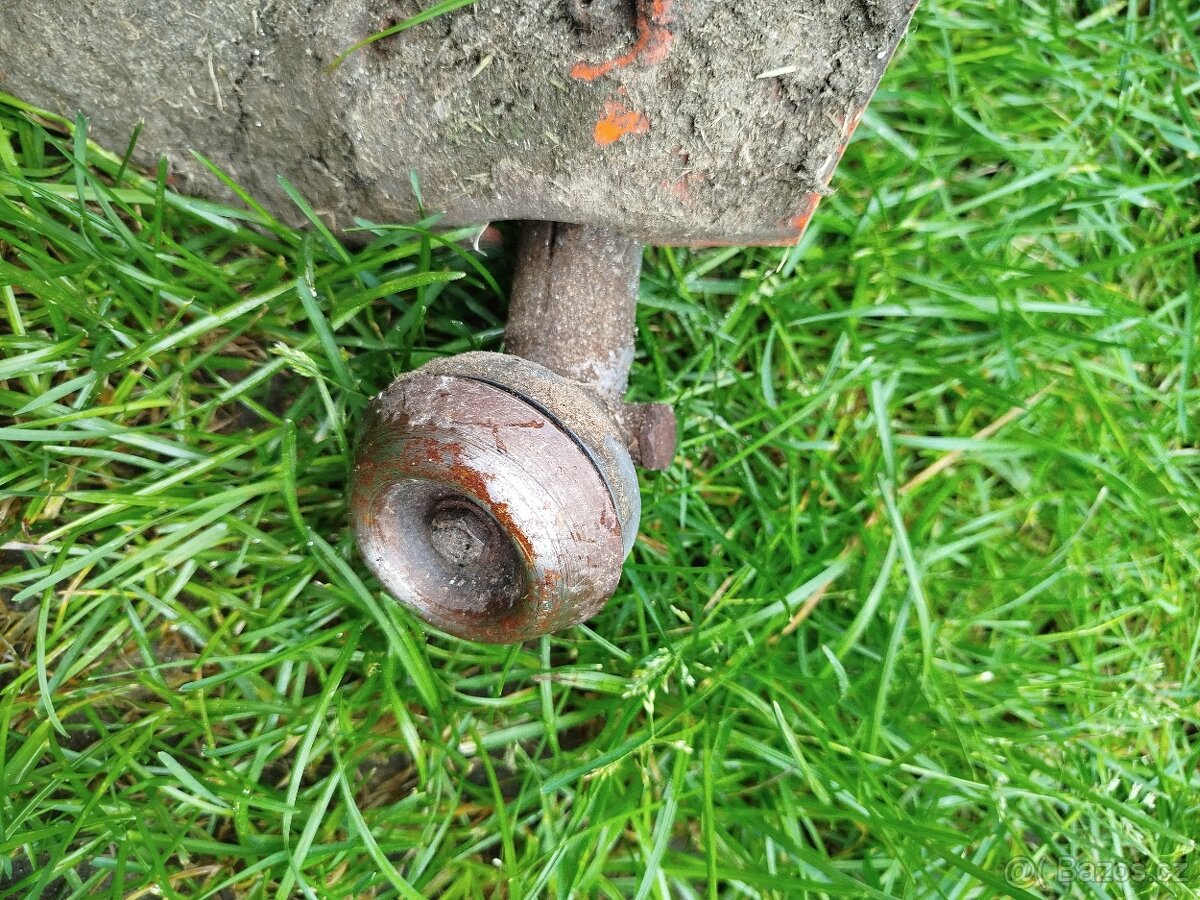 Motorová kosa, křovinořez Oleo Mac 726 D - 7