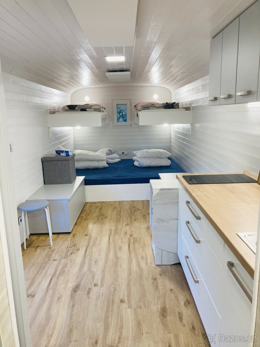 Maringotka s terasou - 7