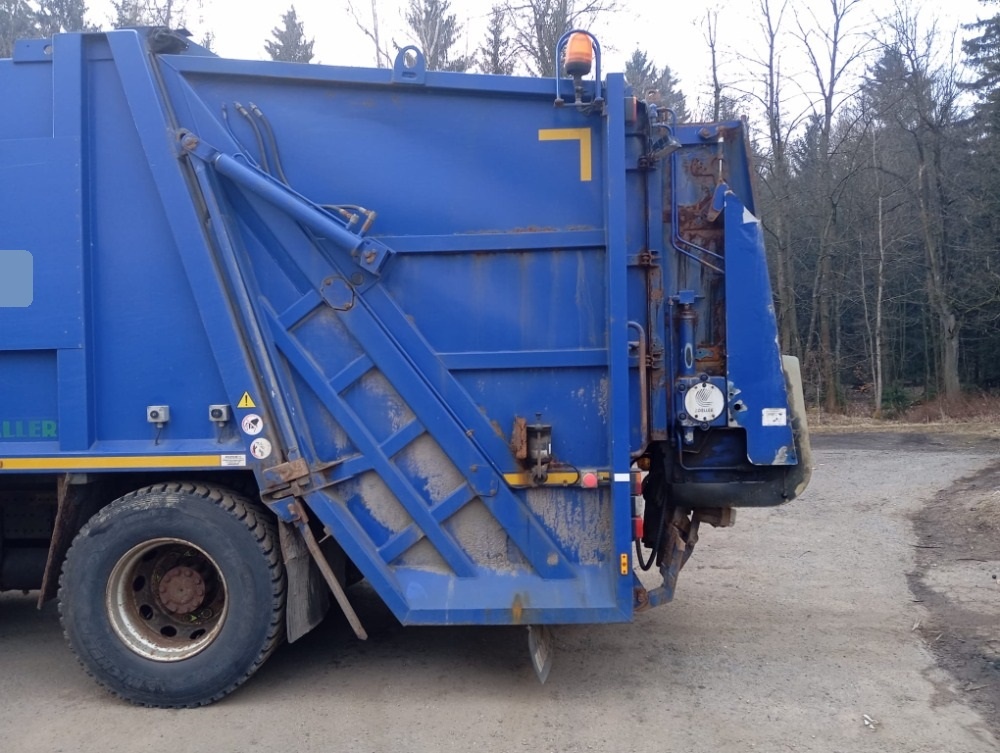 Prodám nástavbu na svoz odpadu - 7