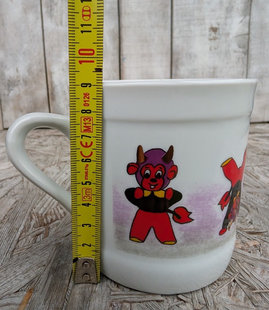 Retro porcelánový hrnek, čertíci. - 7